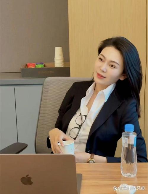 国企美妇征途背后的故事:探寻职业女性的职场之路与挑战及解决策略